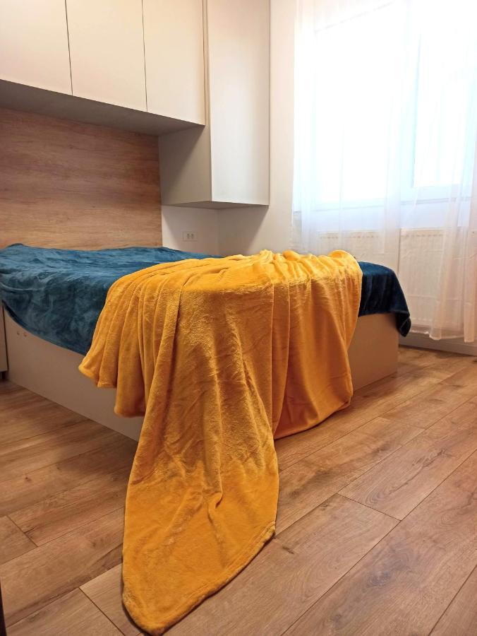 Stylish, Modern 2 Rooms Flat With River View, Near Presidential Palace Bucureşti Ngoại thất bức ảnh